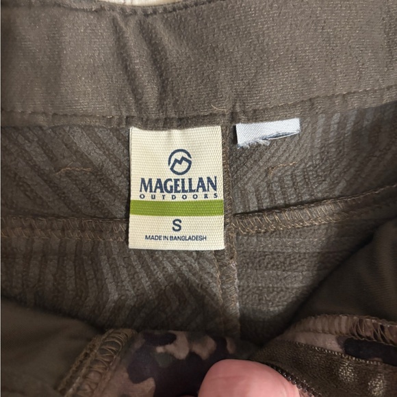 LIKE NEW! Magellan Softshell Camo Pants Youth Size Small - Picture 3 of 3